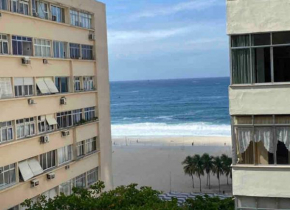 Apartamento c/vista p o mar no Leme
